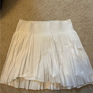 Elegant White Pleated Skirt